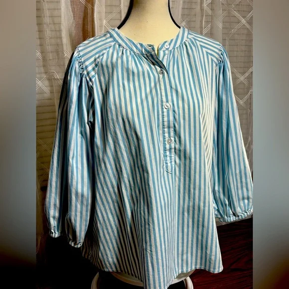 A New Day sz large Blue and White Striped button front 1/3 Blouse 26” L 22” p2p - Picture 3 of 8